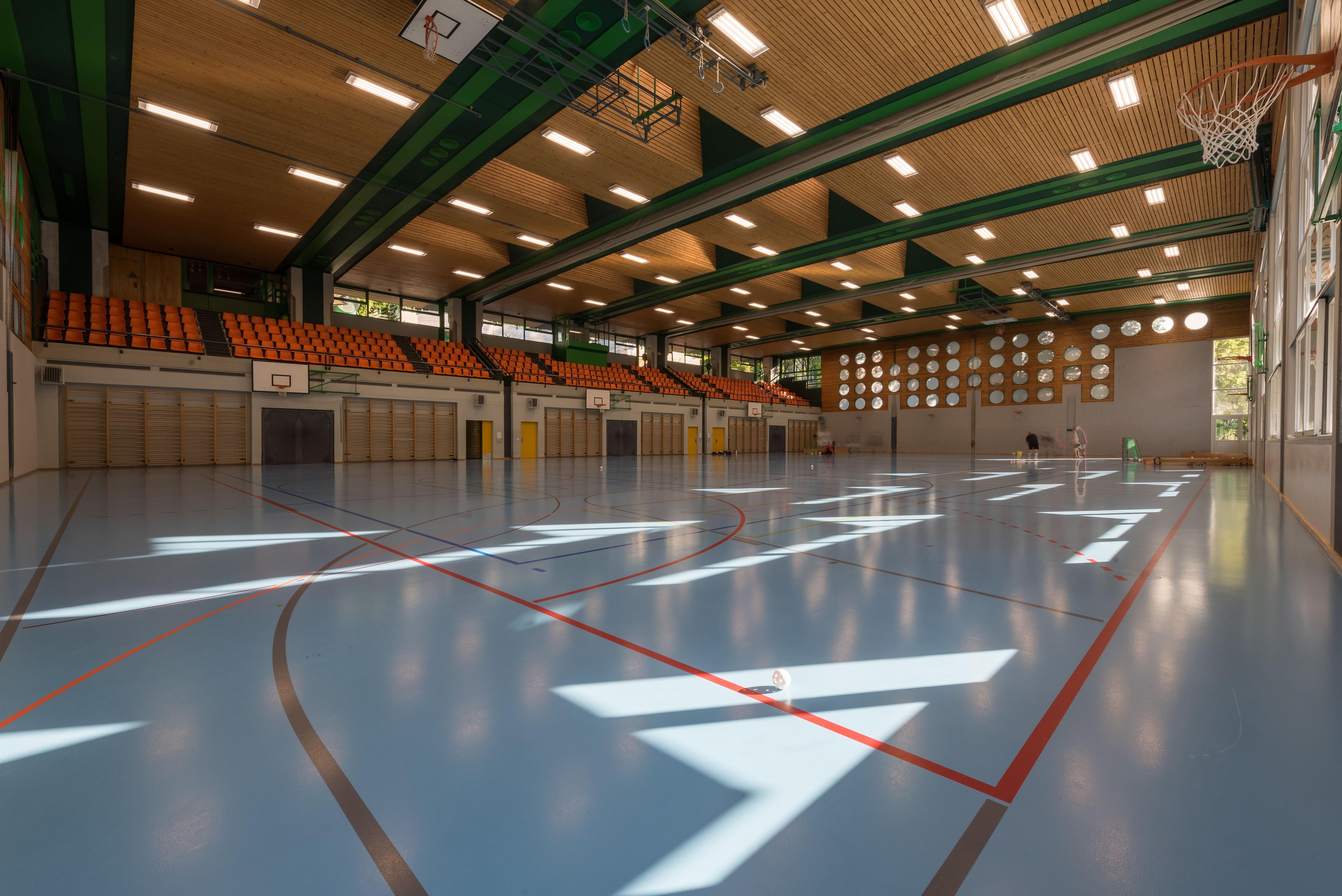 Moderne Sporthalle in Fiesch, Wallis Sport Resort Fiesch